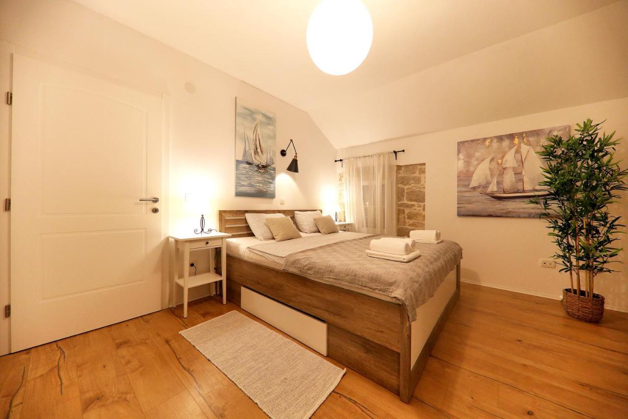 Crowonder Villa Mari Villa *