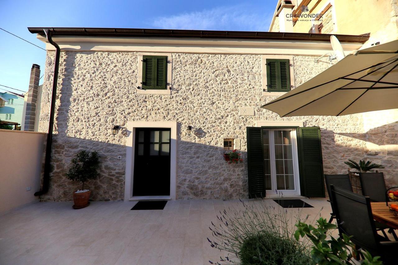 Crowonder Villa Mari *